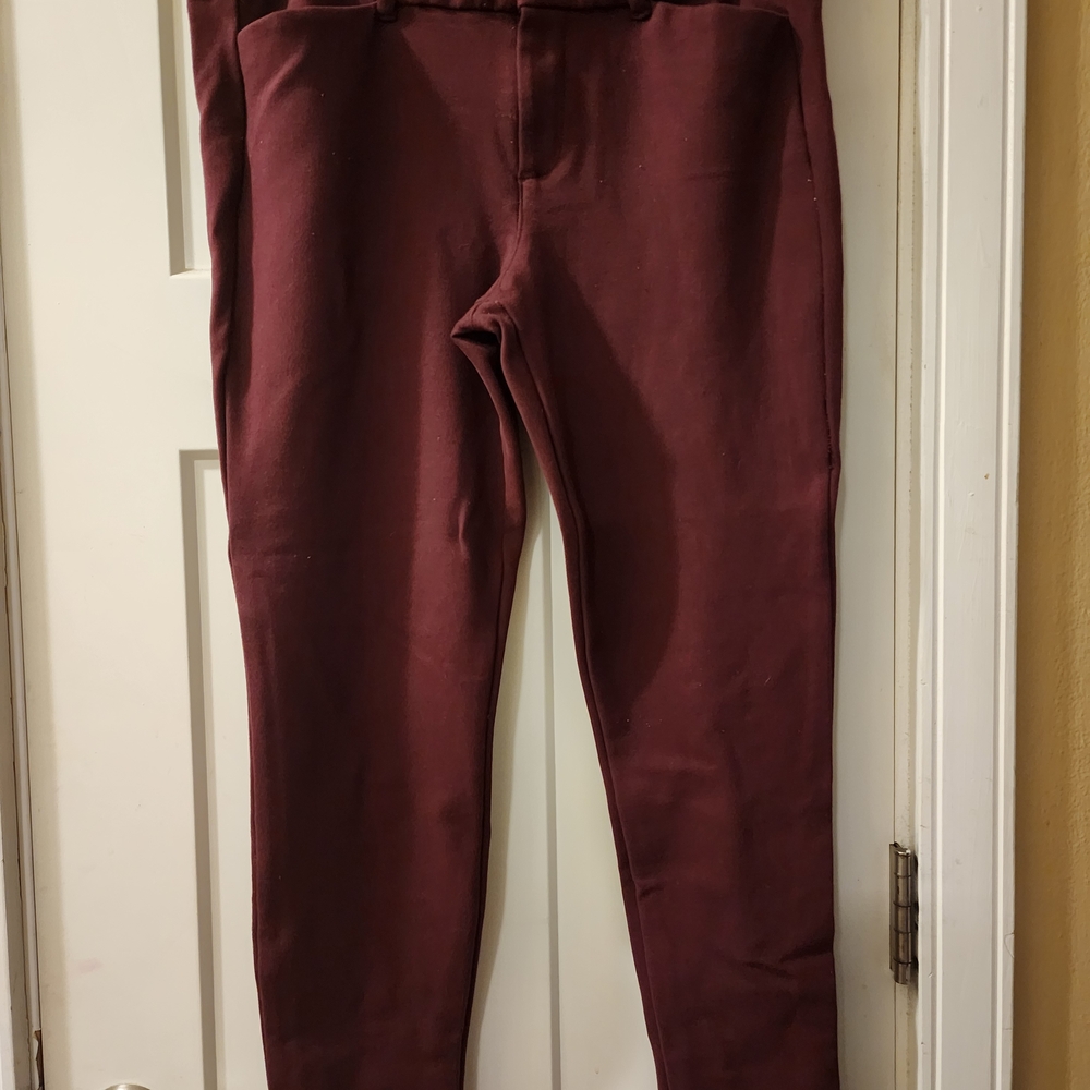 Old Navy Women's Skinny Pants - Burgundy